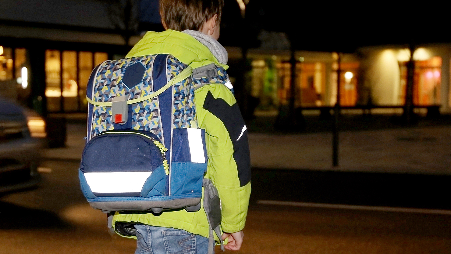 Wie Kinder auch im Dunkeln sichtbar werden  MobileKids für  Verkehrssicherheit und nachhaltige Mobilität